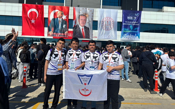 Öğrencilerimiz Uluslararası MEB Robot Yarışması İçin Antalya'da